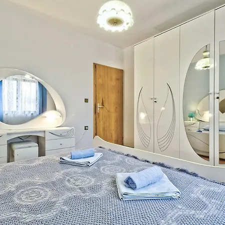 Gasthuis Gino House With 3*